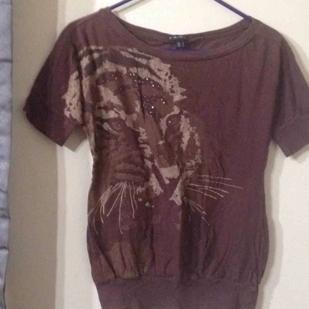 Brown short sleeve top